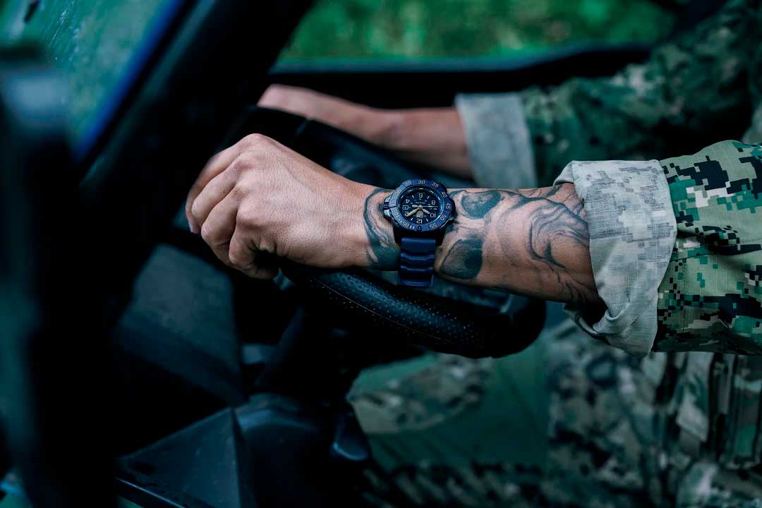RELÓGIO LUMINOX NAVY SEAL FOUNDATION 3255 *45MM *Safira *Swiss Made