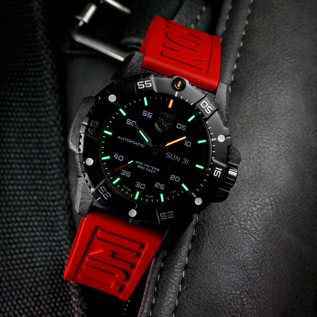 RELÓGIO LUMINOX AUTOMÁTICO MASTER CARBON SEAL 3875 *Safira *45 MM *Swiss Made
