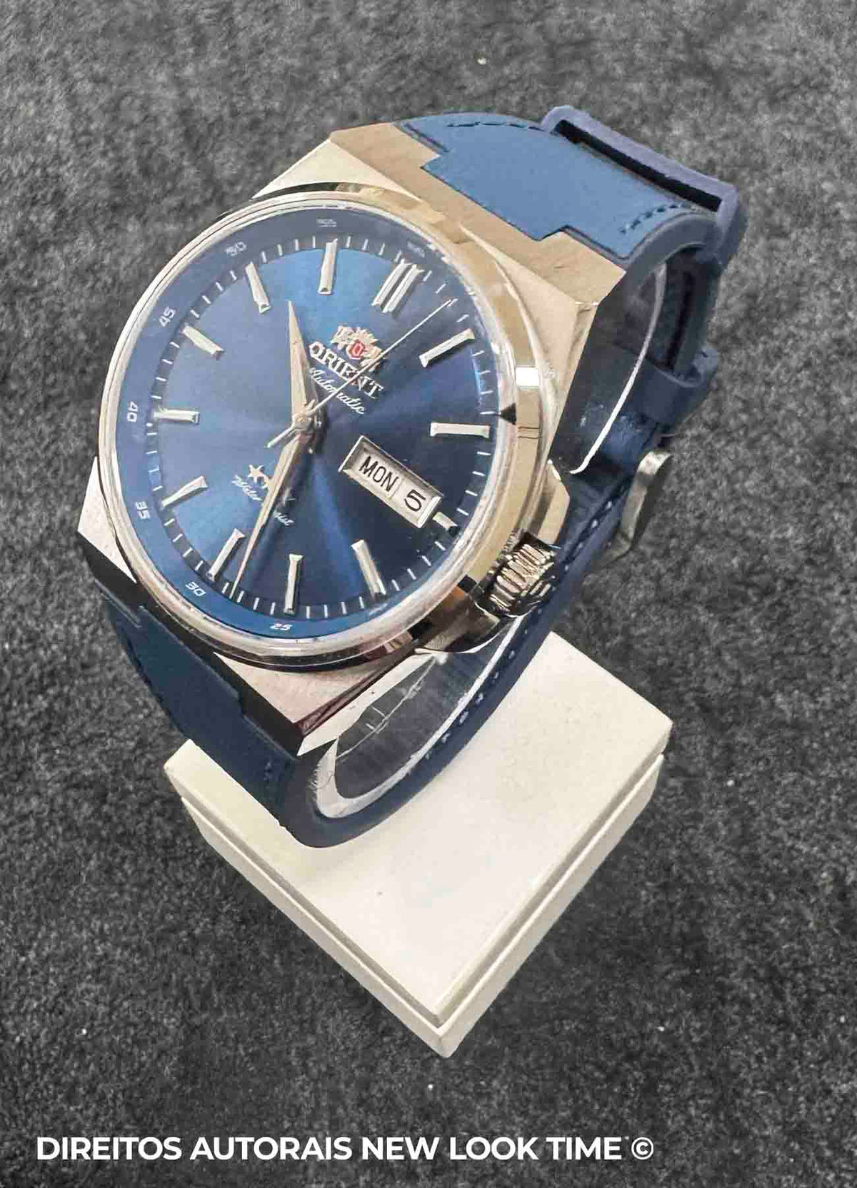 Relógio ORIENT Automático 3 Estrelas Elegance YN6SC020 D1DX *38mm