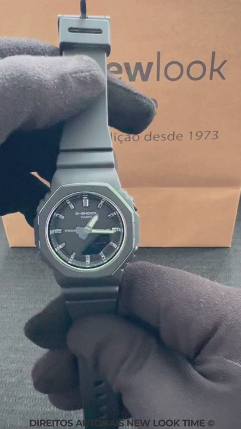 Relógio Casio G-SHOCK GMA-P2110-1ADR