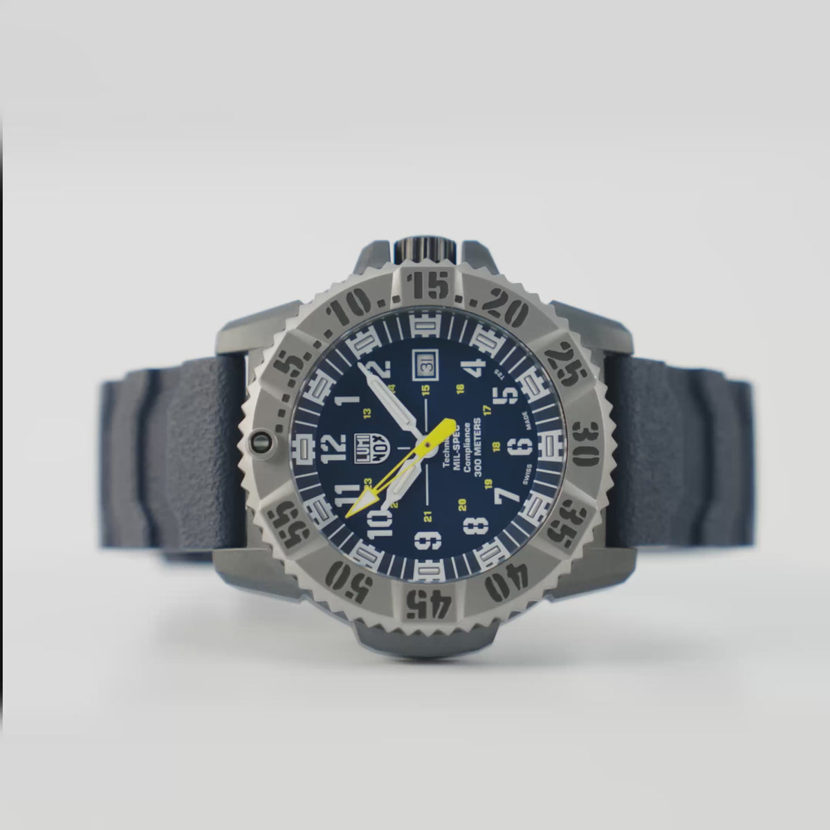 RELÓGIO LUMINOX MIL-SPEC XL.3355 KIT PULSEIRA NATO *46MM *Safira *Swiss Made